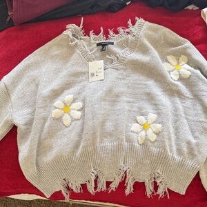 Forever 21 Gray V-Neck Sweater with Daisy Details